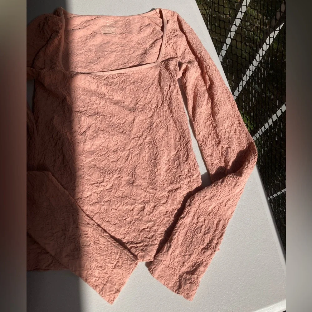 Free People Smoke Rose Have It All Pink Floral Crinkle Long Sleeve Textured Top